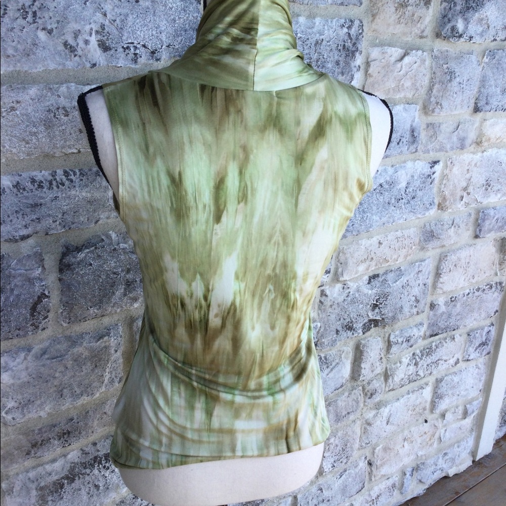 Top - Picture 4 of 5